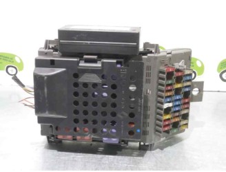 Recambio de caja reles / fusibles para renault laguna (b56) 1.9 dti diesel cat referencia OEM IAM 7700821586 7700427884 