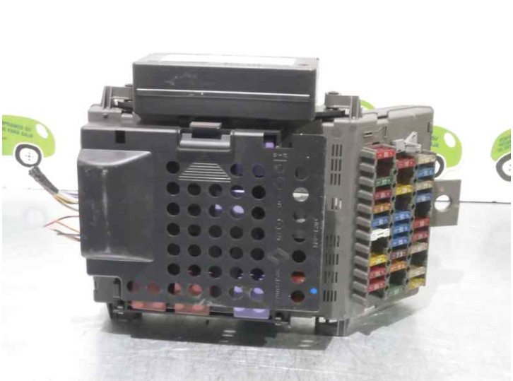 Recambio de caja reles / fusibles para renault laguna (b56) 1.9 dti diesel cat referencia OEM IAM 7700821586 7700427884 