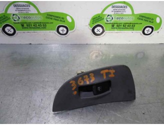 Recambio de mando elevalunas trasero izquierdo para hyundai elantra (xd) 2.0 crdi cat referencia OEM IAM 935782D000  