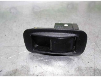 Recambio de mando elevalunas trasero izquierdo para toyota avensis berlina (t 22) 1.6 16v referencia OEM IAM TRW