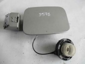 Recambio de tapa exterior combustible para kia carens 2.0 turbodiesel cat referencia OEM IAM   GRIS