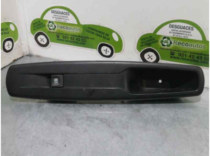 Recambio de mando elevalunas delantero derecho para renault megane iii berlina 5 p tomtom edition referencia OEM IAM   