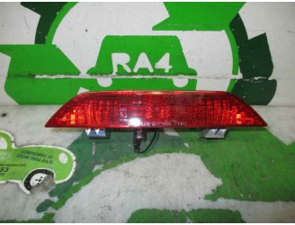 Replacement center high-mounted stop light for Hyundai Getz (TB) 1.5 CRDi cat OEM IAM reference 