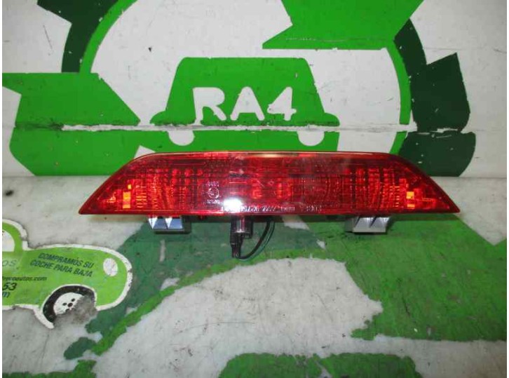 Replacement center high-mounted stop light for Hyundai Getz (TB) 1.5 CRDi cat OEM IAM reference 