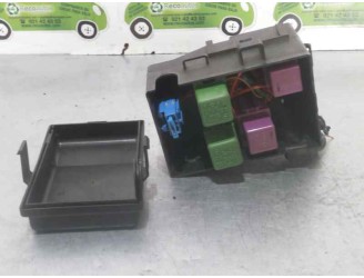 Recambio de caja reles / fusibles para opel astra g berlina club referencia OEM IAM 90560119 2945 