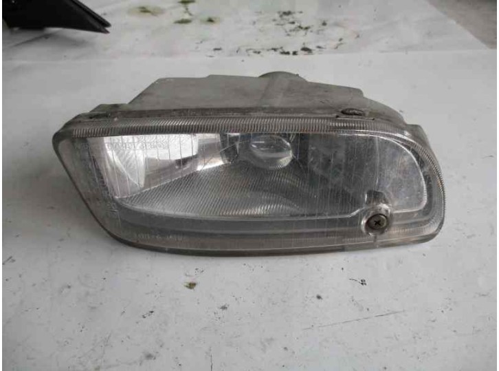 Replacement right fog light for Hyundai Sonata (Y4) 2.0 16V CAT OEM IAM reference 9220238003 