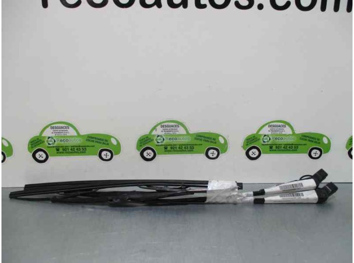 Replacement front right wiper arm for Alfa Romeo 33 sedan 1.7 cat OEM IAM reference 