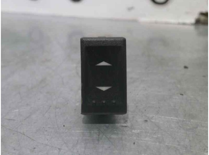 Recambio de mando elevalunas trasero derecho para ford mondeo iii (b5y) 2.0 tdci referencia OEM IAM 