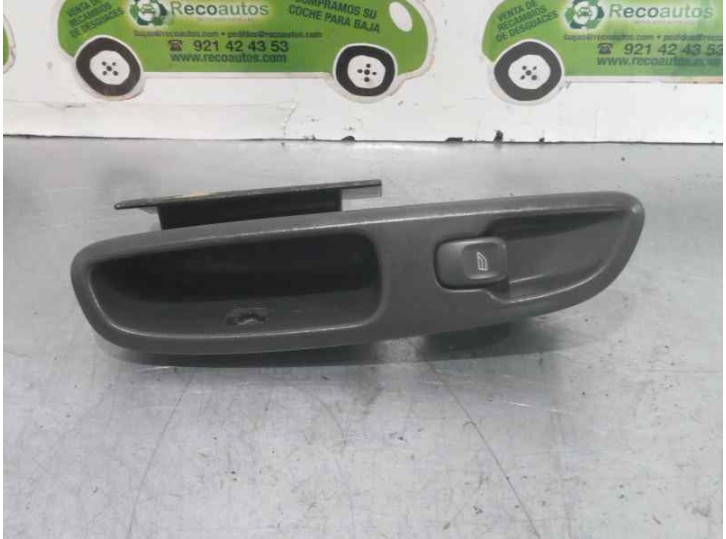 Recambio de mando elevalunas trasero derecho para volvo xc70 2.4 20v turbo cat referencia OEM IAM 9472275 00W322 