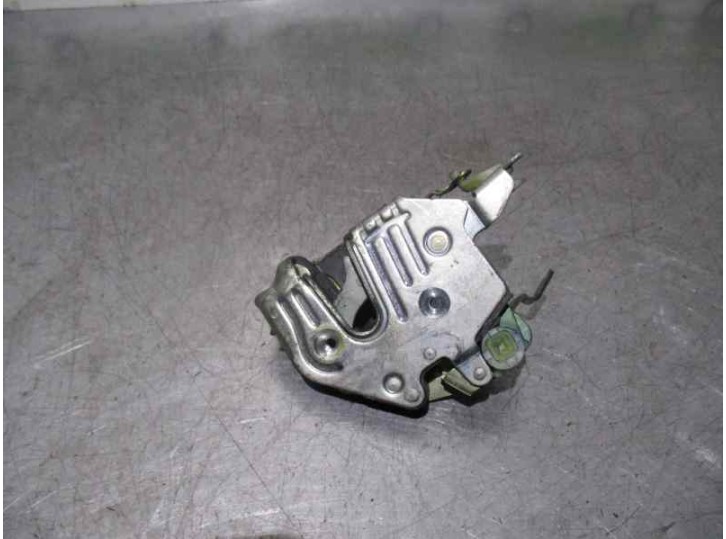 Replacement front right door lock for Mercedes-Benz E-Class (W124) saloon 320 E / E 320 (124.032) OEM IAM reference 