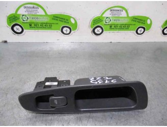 Recambio de mando elevalunas trasero izquierdo para volvo v40 familiar 2.0 turbo cat referencia OEM IAM 30889757  