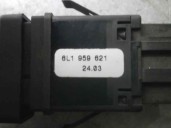 Replacement rear window heater button for Seat Ibiza (6L1) 1.9 TDI OEM IAM reference 6L1959621 