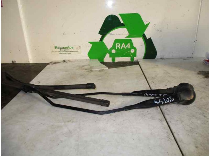 Recambio de brazo limpia delantero derecho para smart micro compact car 0.6 referencia OEM IAM   