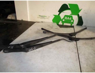 Replacement front right wiper arm for Peugeot 406 Coupé (S1/S2) 2.0 OEM IAM reference 