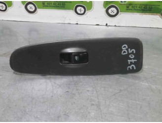 Replacement front right window regulator switch for Hyundai Elantra (XD) 2.0 CRDi CAT OEM IAM reference 935782D000 612W09900 