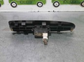 Replacement front right window regulator switch for Hyundai Elantra (XD) 2.0 CRDi CAT OEM IAM reference 935782D000 612W09900 