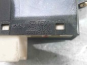 Replacement rear left window regulator switch for Hyundai Elantra (XD) 2.0 CRDi CAT OEM IAM reference 935782D000 