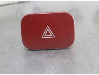 Replacement hazard warning switch for Hyundai Elantra (XD) 2.0 CRDi CAT OEM IAM reference 