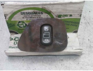 Recambio de mando elevalunas trasero izquierdo para mercedes-benz clase e (w210) berlina 3.2 v6 18v cat referencia OEM IAM 21082