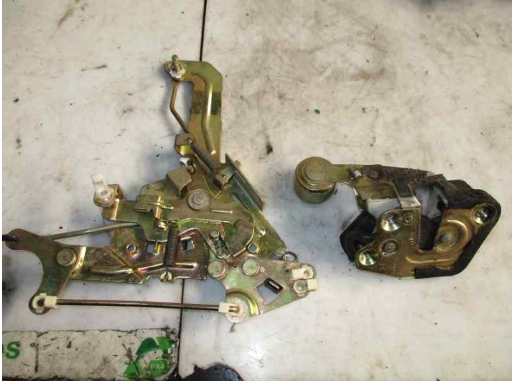 Replacement rear right door lock for Hyundai H1 2.5 CRDi cat OEM IAM reference 3 DOORS