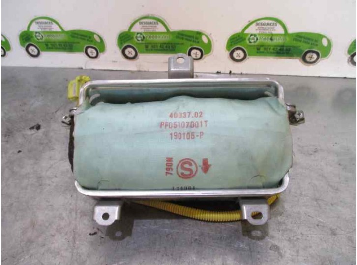 Recambio de airbag delantero derecho para toyota corolla (e12) 1.4 turbodiesel cat referencia OEM IAM 6060001AA4 002329305KE5 