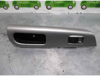 Recambio de mando elevalunas delantero derecho para toyota corolla (e12) 1.4 turbodiesel cat referencia OEM IAM 8480102381B0 540