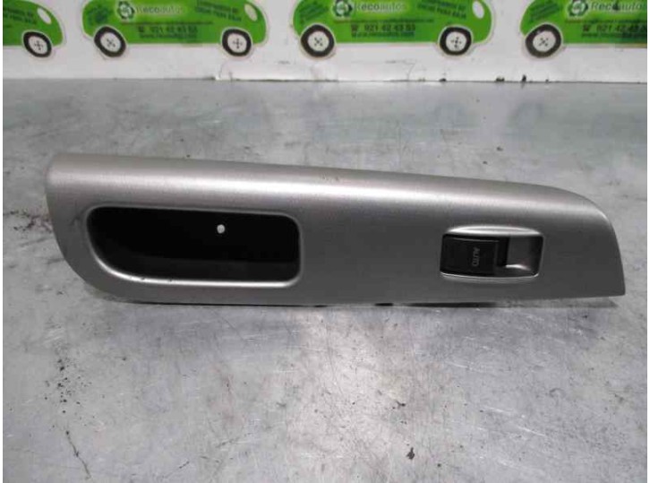 Recambio de mando elevalunas delantero derecho para toyota corolla (e12) 1.4 turbodiesel cat referencia OEM IAM 8480102381B0 540