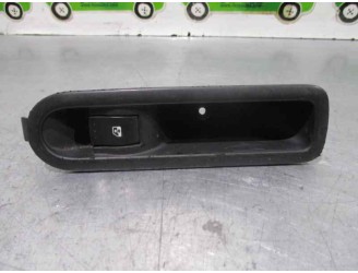 Recambio de mando elevalunas trasero derecho para renault scenic ii 1.9 dci diesel referencia OEM IAM 