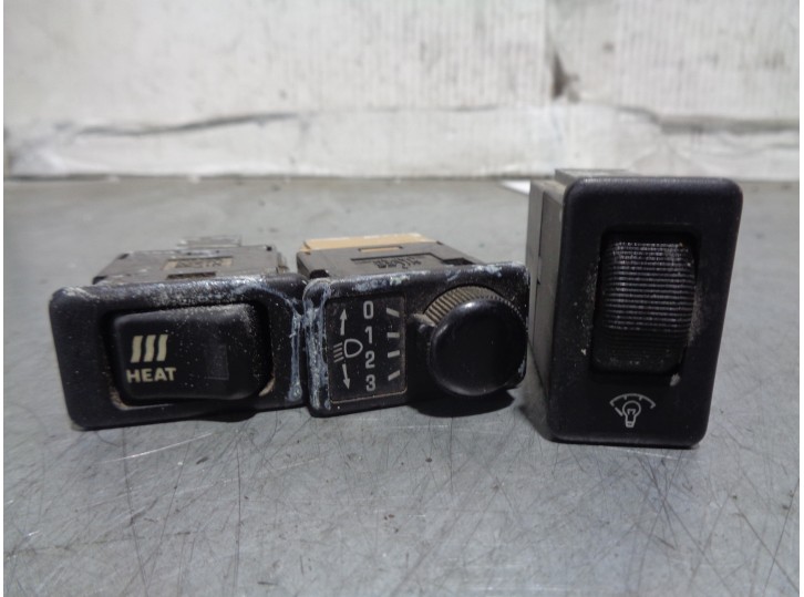 Replacement dashboard buttons for Nissan Patrol GR (Y61) 2.8 turbodiesel cat OEM IAM reference 