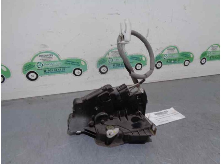 Replacement front right door lock for BMW Series 3 saloon (E46) 2.0 16V diesel cat OEM IAM reference 701244 7 PIN