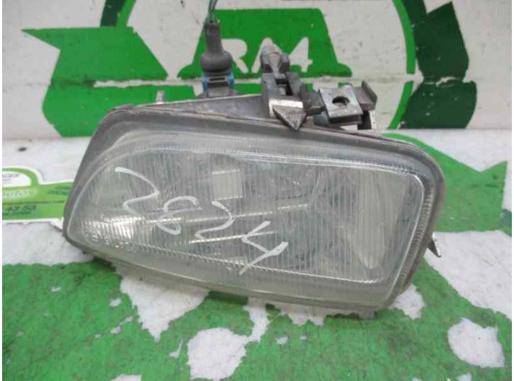 Replacement right fog light for Citroën Saxo 1.6 VTS OEM IAM reference 