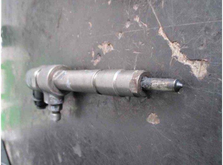 Replacement injector for Fiat Marea Weekend (185) 1.9 JTD CAT OEM IAM reference 0445110002 BOSCH