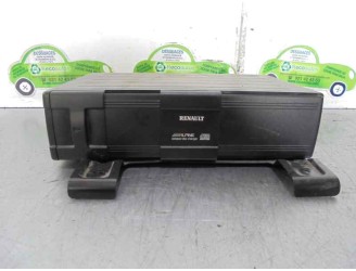 Recambio de sistema audio / radio cd para » otros... 3.9t 17s 120 m-bus vespino 130e referencia OEM IAM 8200033795 8200033795 AL