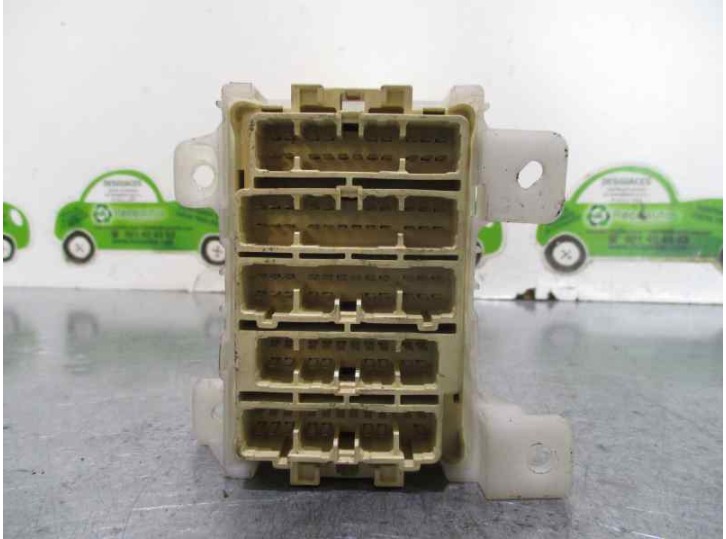 Recambio de caja reles / fusibles para toyota previa (r30) 2.0 turbodiesel cat referencia OEM IAM 4179011207 
