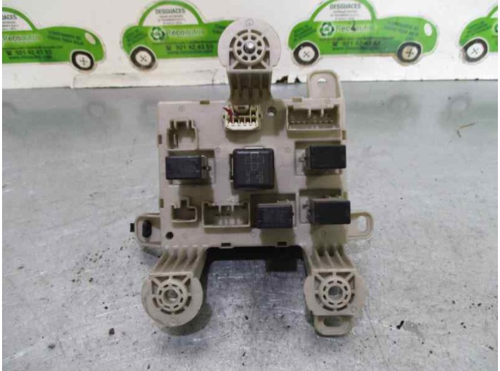 Recambio de caja reles / fusibles para toyota previa (r30) 2.0 turbodiesel cat referencia OEM IAM 0478803A15 