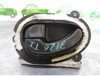 Replacement rear left interior door handle for Peugeot 406 berlina (S1/S2) 2.0 hdi OEM IAM reference 9616307577 BOX 5 4 DOORS