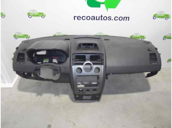 Recambio de salpicadero para renault megane grand tour 1.9 referencia OEM IAM   