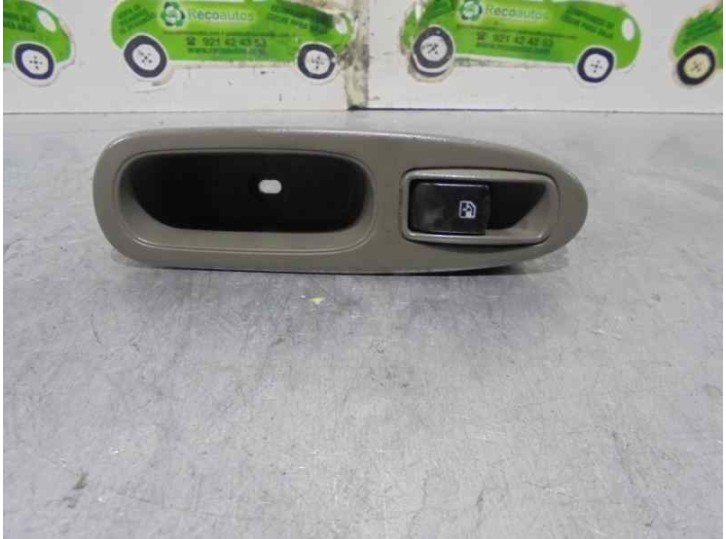 Recambio de mando elevalunas trasero derecho para daewoo evanda 2.0 cat referencia OEM IAM 96190777 96190777 