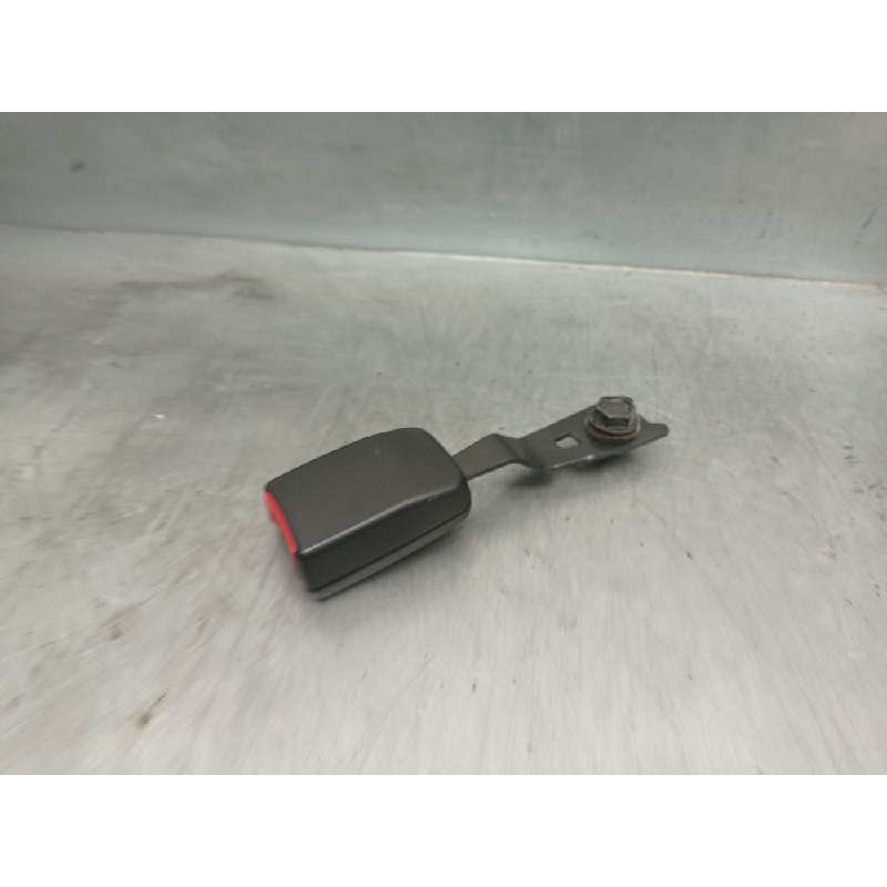 Recambio de enganche cinturon para mazda 323 berl. f/s (bj) 1.6 f active referencia OEM IAM   