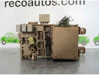 Recambio de caja reles / fusibles para toyota corolla (e12) 2.0 turbodiesel cat referencia OEM IAM 8264102040 MB2323008520 DENSO