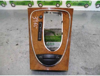 Recambio de embellecedor para mercedes-benz clase e (w211) berlina 3.0 cdi cat referencia OEM IAM A2116802336 