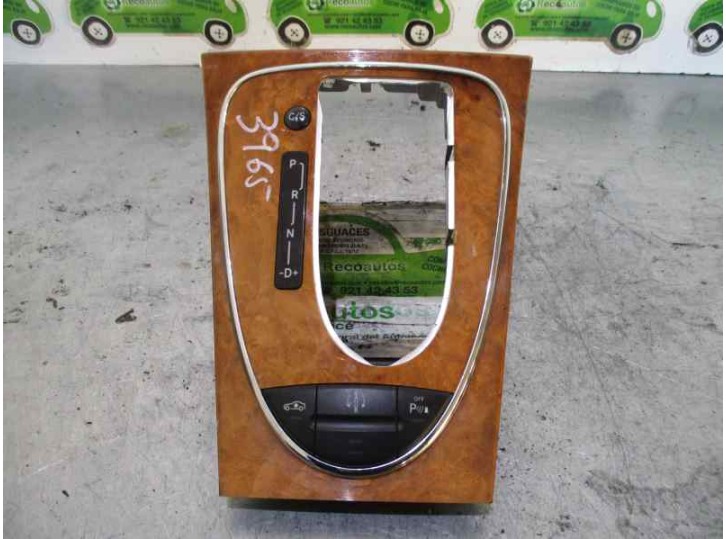 Recambio de embellecedor para mercedes-benz clase e (w211) berlina 3.0 cdi cat referencia OEM IAM A2116802336 