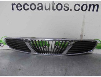 Recambio de rejilla delantera para daewoo nubira berlina 1.6 cat referencia OEM IAM 
