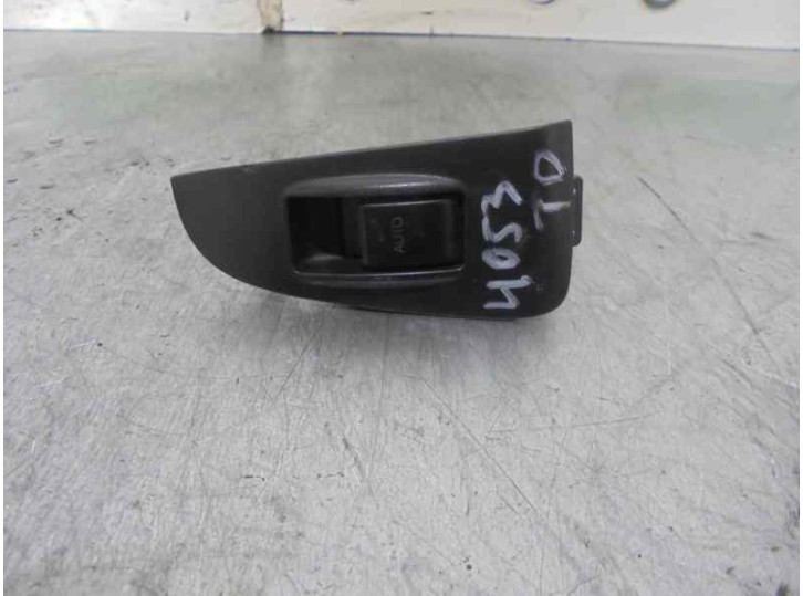 Recambio de mando elevalunas trasero derecho para toyota avensis wagon (t25) 2.2 d-4d cat referencia OEM IAM 