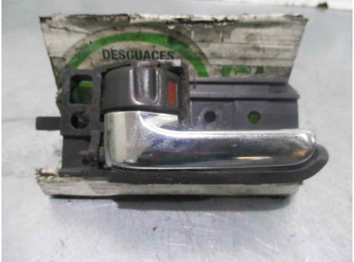 Recambio de maneta interior delantera izquierda para toyota avensis wagon (t25) 2.2 d-4d cat referencia OEM IAM 50594A1 CAJA 7