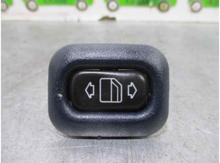 Recambio de mando elevalunas trasero izquierdo para mercedes-benz clase c (w202) berlina 1.8 16v cat referencia OEM IAM 20282087