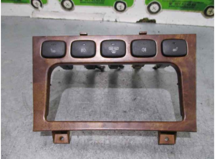 Recambio de botones salpicadero para chevrolet evanda 2.0 cat referencia OEM IAM 