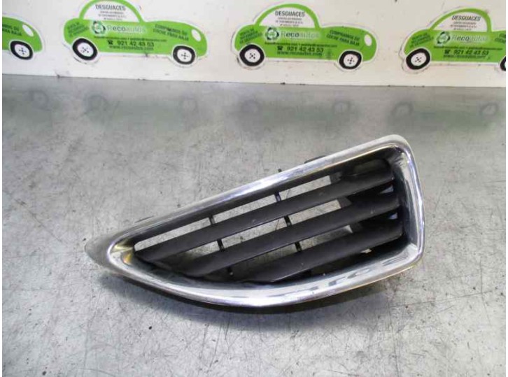 Recambio de rejilla delantera para renault megane i fase 2 classic (la..) 1.6 referencia OEM IAM 7700428964 