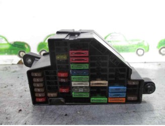 Recambio de caja reles / fusibles para seat leon (1p1) 1.6 referencia OEM IAM 1P1245751  