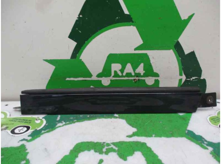 Recambio de embellecedor para mercedes-benz clase e (w124) berlina 320 e / e 320 (124.032) referencia OEM IAM 